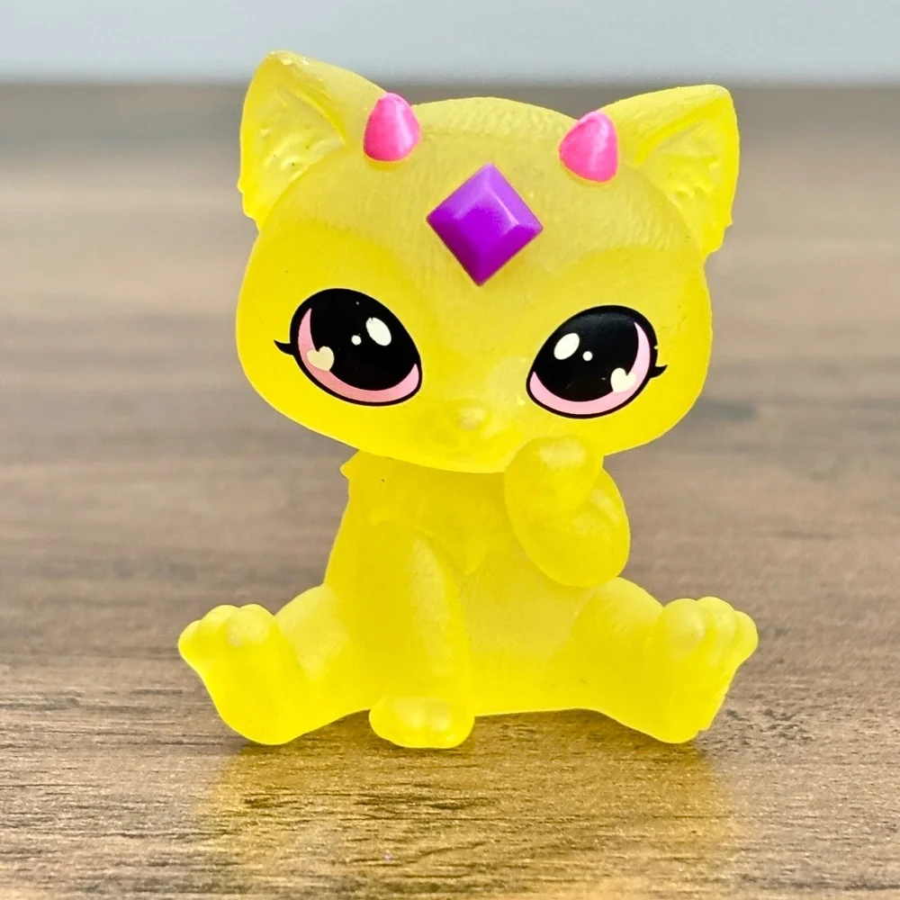 Magic Mixies Mixlings Series 1 PRIYA Yellow Cat Toy Figure Replacement Topper